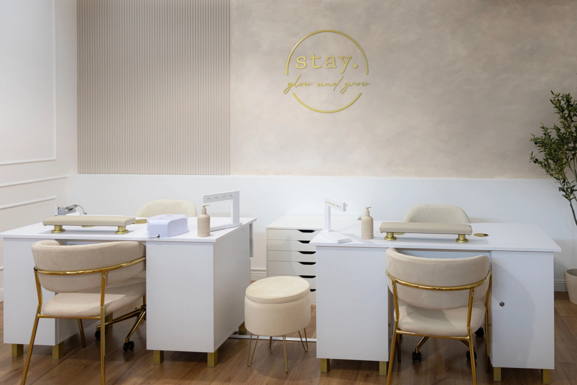 Stay glow and grow – referencia