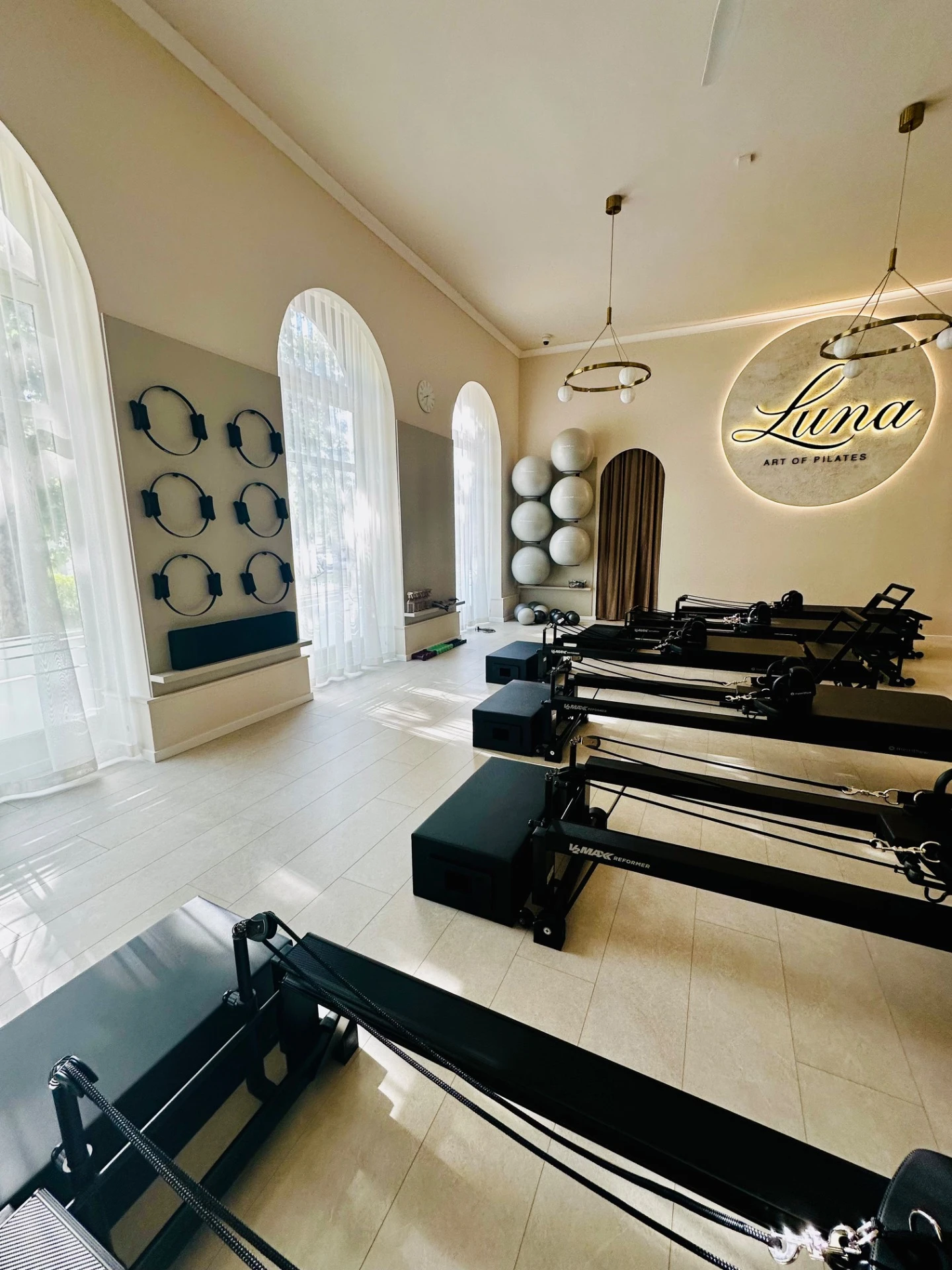 A Luna stúdió Reformer-terme a logóval